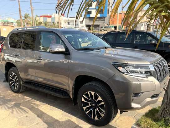 Toyota land cruiser TXL image 5