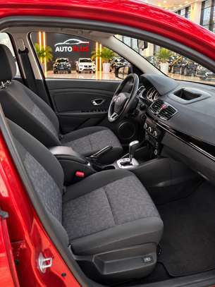 Renault sm3 2016 image 5