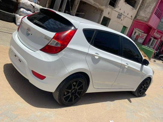 HYUNDAI ACCENT 2016 image 2