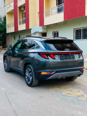 Hyundia Tucson image 12