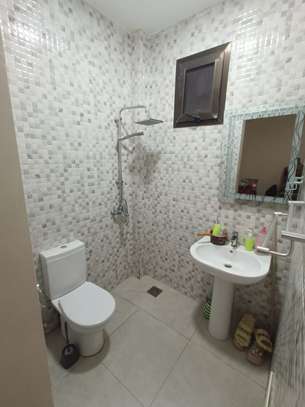 Villa R+2 à vendre à Mbackiyou Faye image 15