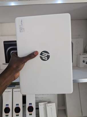 HP laptop 14 notebook Intel Celeron 4g de ram ) 128 image 3