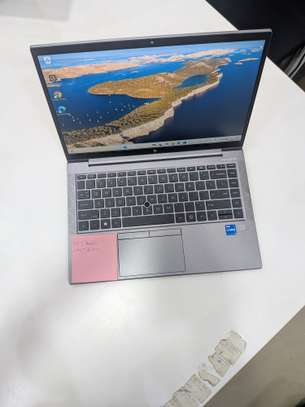 HP Z Book Fire Fly i5 ) 11e ) 16g de ram ) 512 image 2