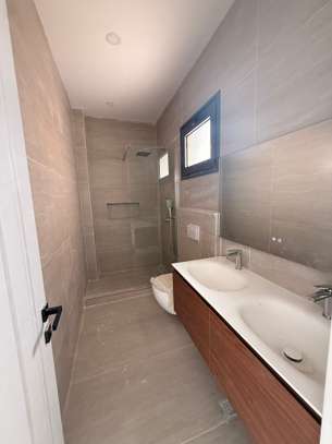Appartement f4 neuf à vendre au point e image 12