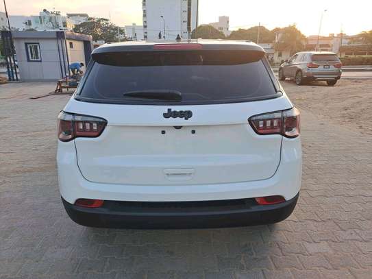 Jeep Compass image 5