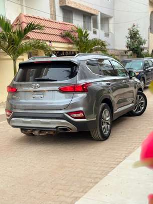 hyundai santa fe 2019 image 4