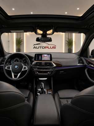 BMW x4 2019 image 6