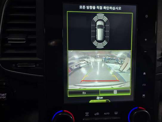 Renault SUV blanc phares LED design moderne image 8