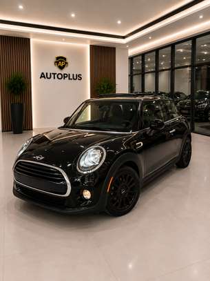 Mini Cooper 2018 image 3