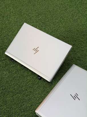 Hp elitebook 830 G7 i7 10th image 7