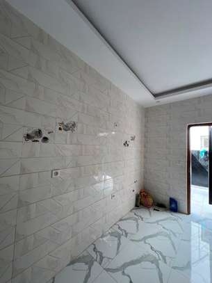 APPARTEMENT F4 À LOUER – OUAKAM, DERRIÈRE L’ÉGLISE BLEUE image 2