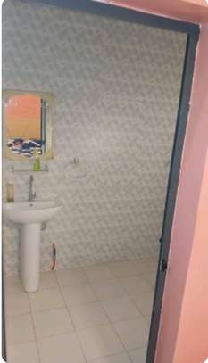Chambre meublée à louer image 9