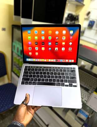 MacBook Pro Touchbar 2020 13 pouces image 2
