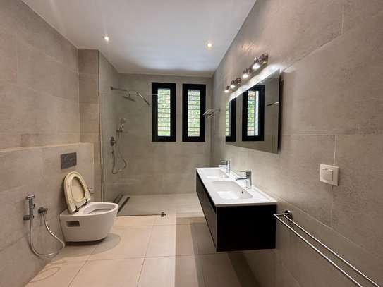 APPARTEMENT 300 M2 HAUT PLATEAU image 10