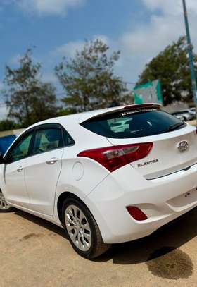 HYUNDAI ELANTRA GT 2017 image 12