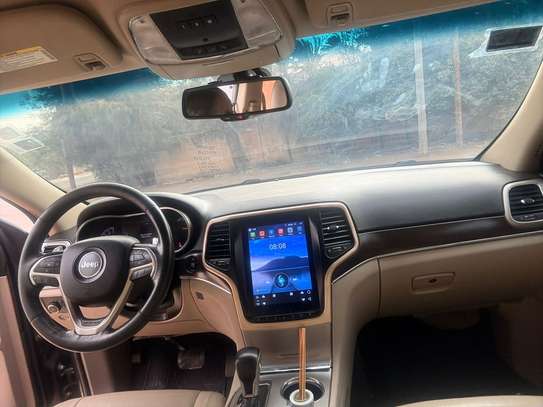 Location Jeep Cherokee image 6