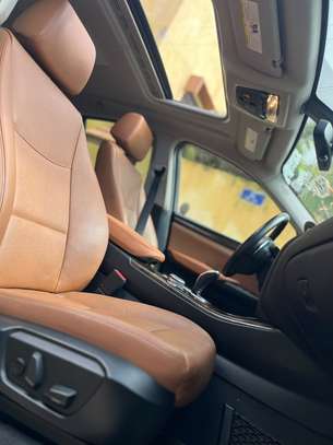 BMW X4 2016 image 11