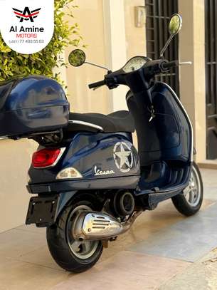 Vespa LX 125 image 3