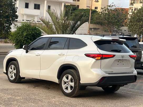 Toyota Highlander 2023 4cylindre image 7