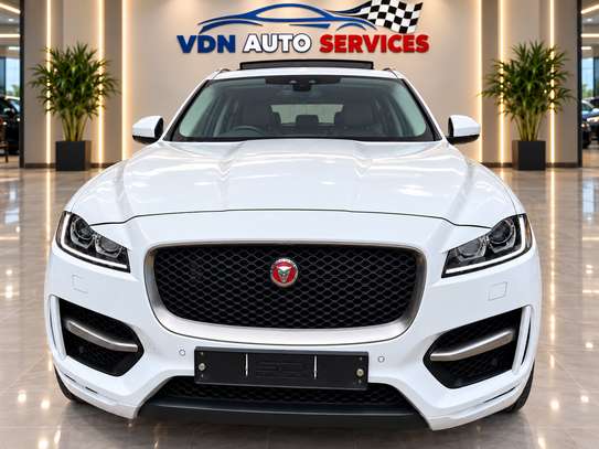 Jaguar F-Pace 2017 essence full options image 7