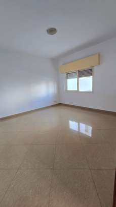 Villa R+1 de 250m², TF, Sipres Mermoz image 2