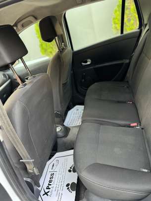 Renault Clio 3 image 4