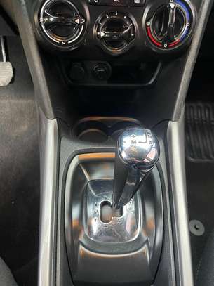 Peugeot 2008 année 2017 image 6