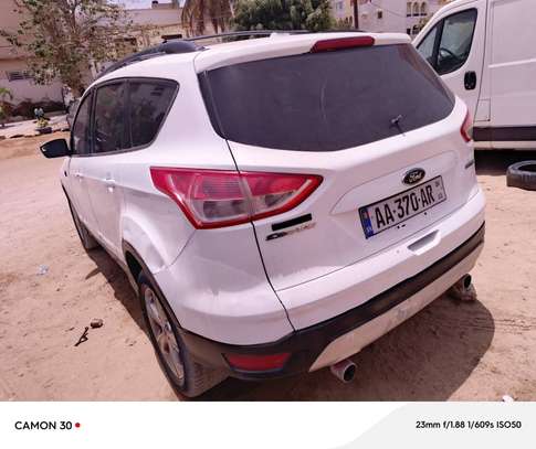 Ford Escape image 4