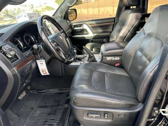Land cruiser image 13