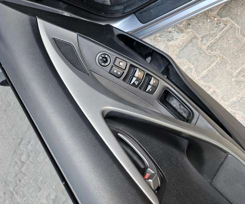 hyundai elantra image 5