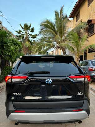 Toyota Rav4 XLE hybride 2022 image 12