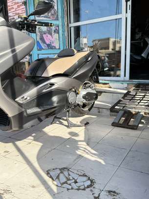 YAMAHA TMAX Année 2008 avec CMC image 7