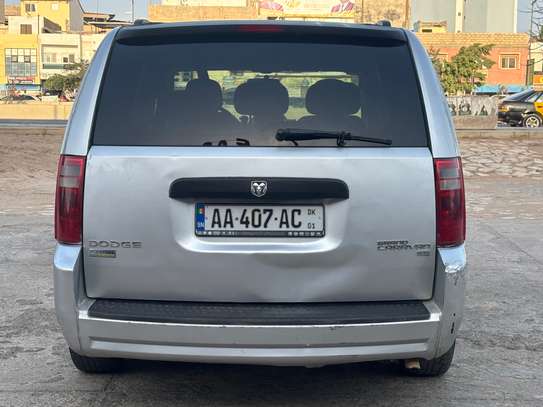 DODGE CARAVAN 7 places image 3