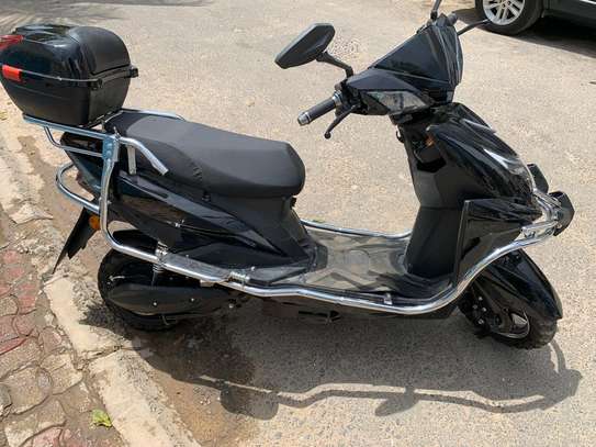 Electrique scooter - pas d'entretien et d'essence image 1