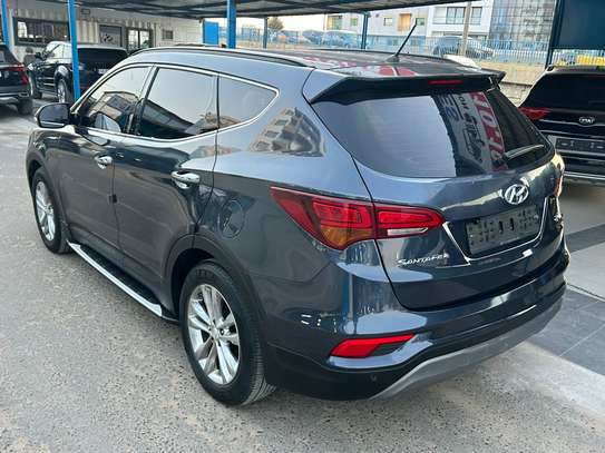 Hyundai Santa Fe 2017 diesel full options image 4