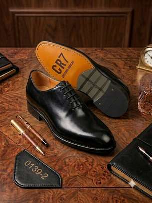Chaussures élégantes christiano Ronaldo image 10