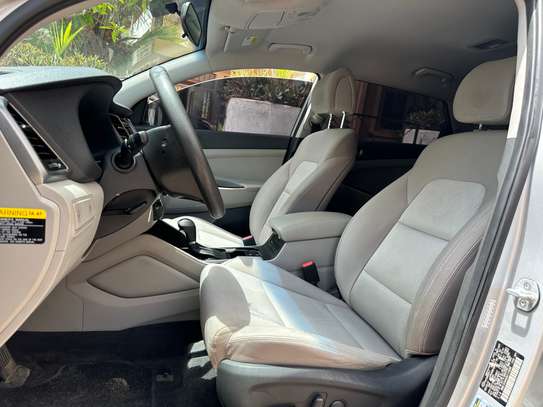 Hyundai Tucsson image 10