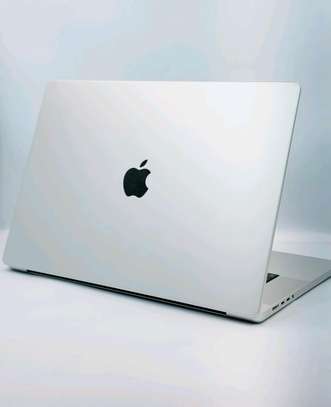 Vente MacBook Pro M4 image 2