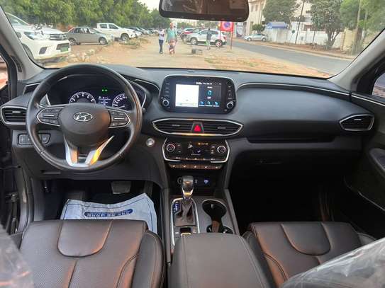 HYUNDAI SANTAFE 2019 image 4