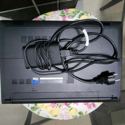 Dell latitude 3560 image 4