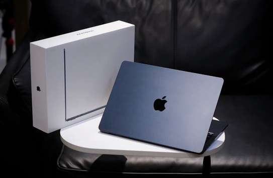 MacBook Air m2 image 1