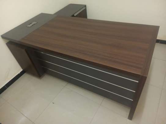 Table bureau image 2