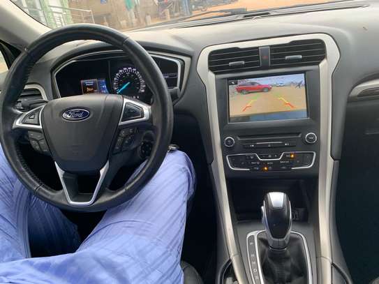 Ford Fusion image 5