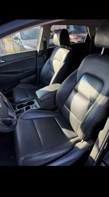 Hyundai Tucson Limited 2017 image 6