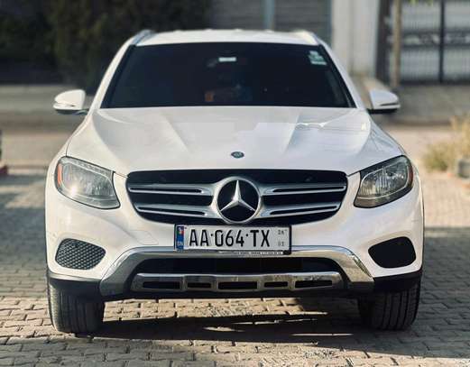 2016 Mercedes-Benz GLC300 image 1