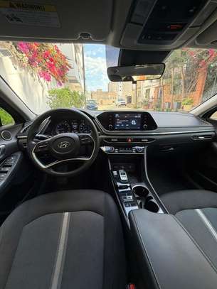 Hyundai sonata image 7