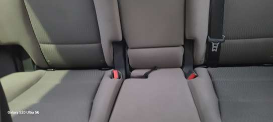 Hyundai Santa Fe 4x4 blanc SUV spacieux image 6