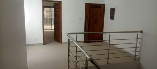 DUPLEX NEUFS À LOUER CITÉ KEUR GORGUI image 3