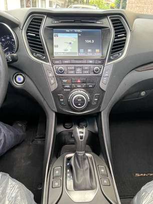 HYUNDAI SANTAFE 2017 image 9