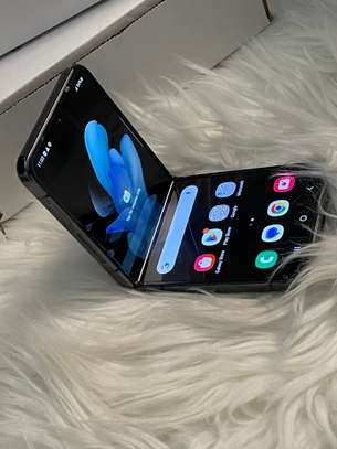 Samsung fold 4/ Galaxy z flip 4 image 6